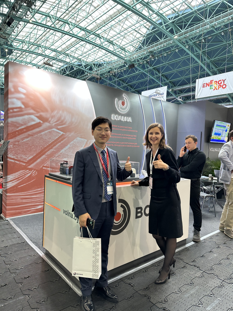 1760435958332898.jpg 1760435958332898.jpg